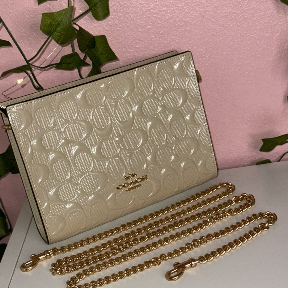 Slim crossbody bag (embossed)